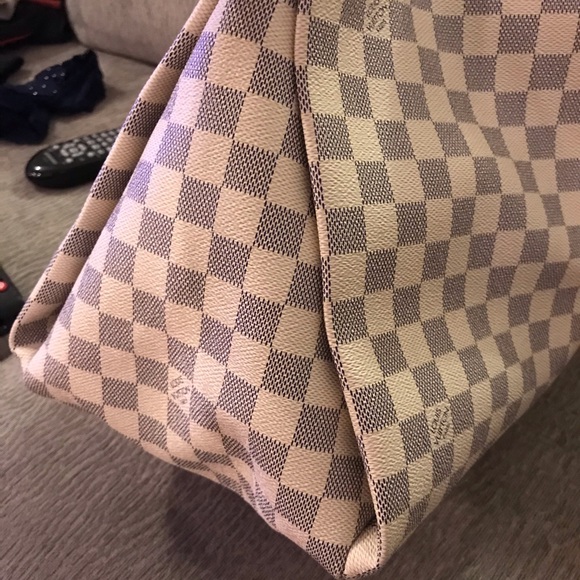 Sold - Picture 6 of 8